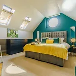 2 Bed In Oc-83763 Apartment *
