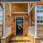 2 Bed In Oc-83763 Ripon