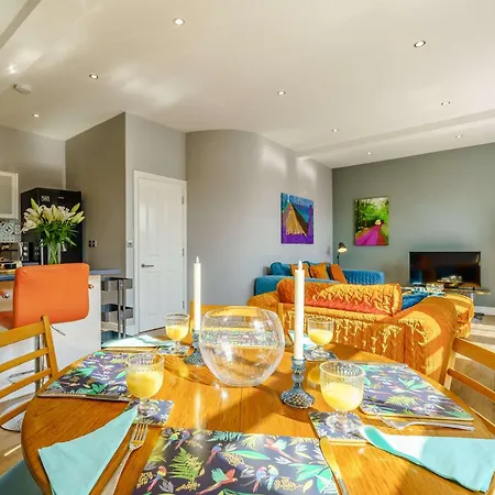 2 Bed In 83763
