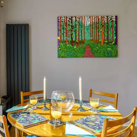 2 Bed In 83763 Apartment